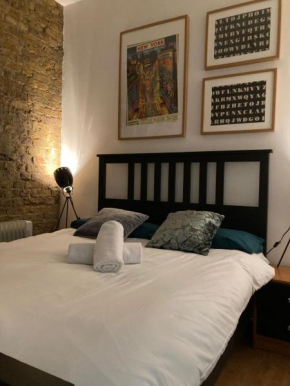Clerkenwell Apartments by DC London Rooms